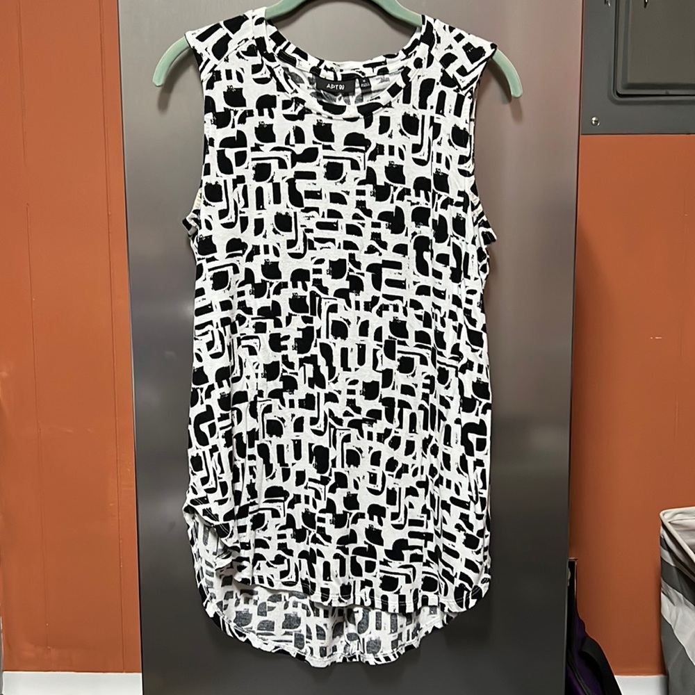 APT 9 Sleeveless Top Women’s Size M Black / White
